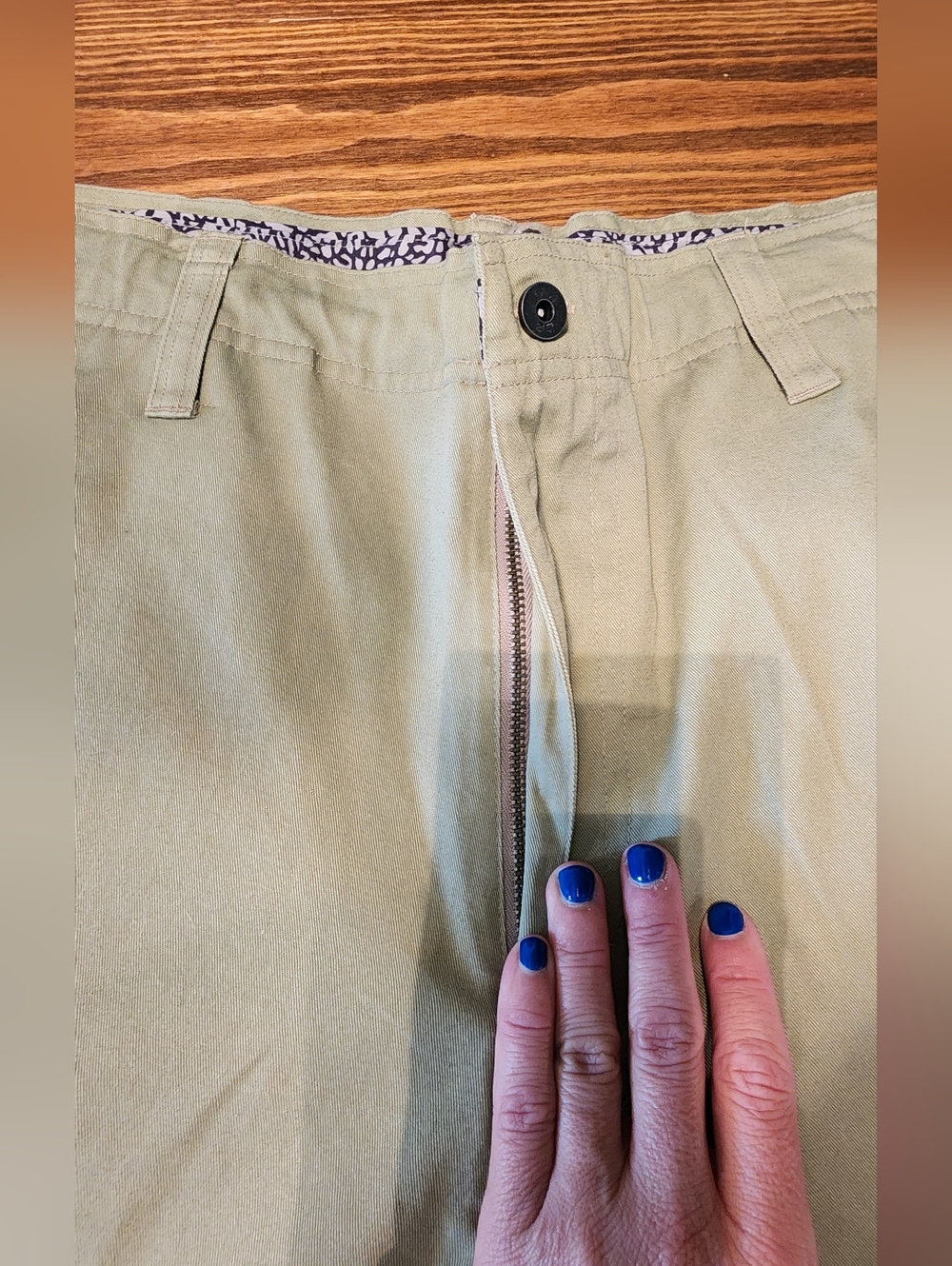 Jordan Men’s Khaki Cargo Shorts - Picture 4 of 4